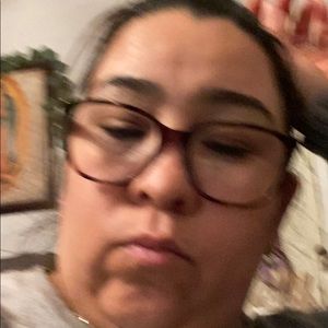 Meet your Posher, Nora